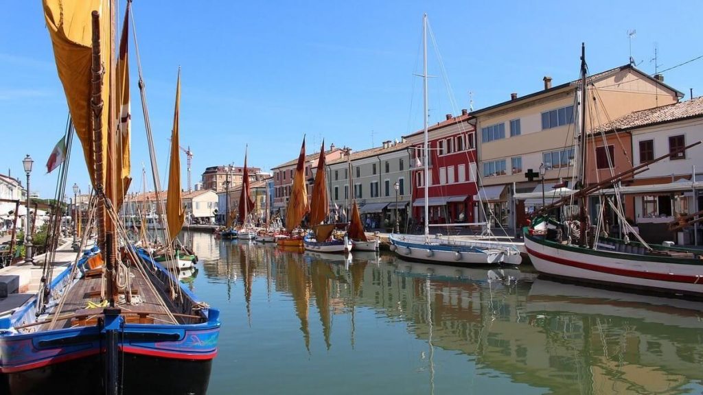 Porto Canale Leonardesco di Cesenatico con le barche storiche in esposizione